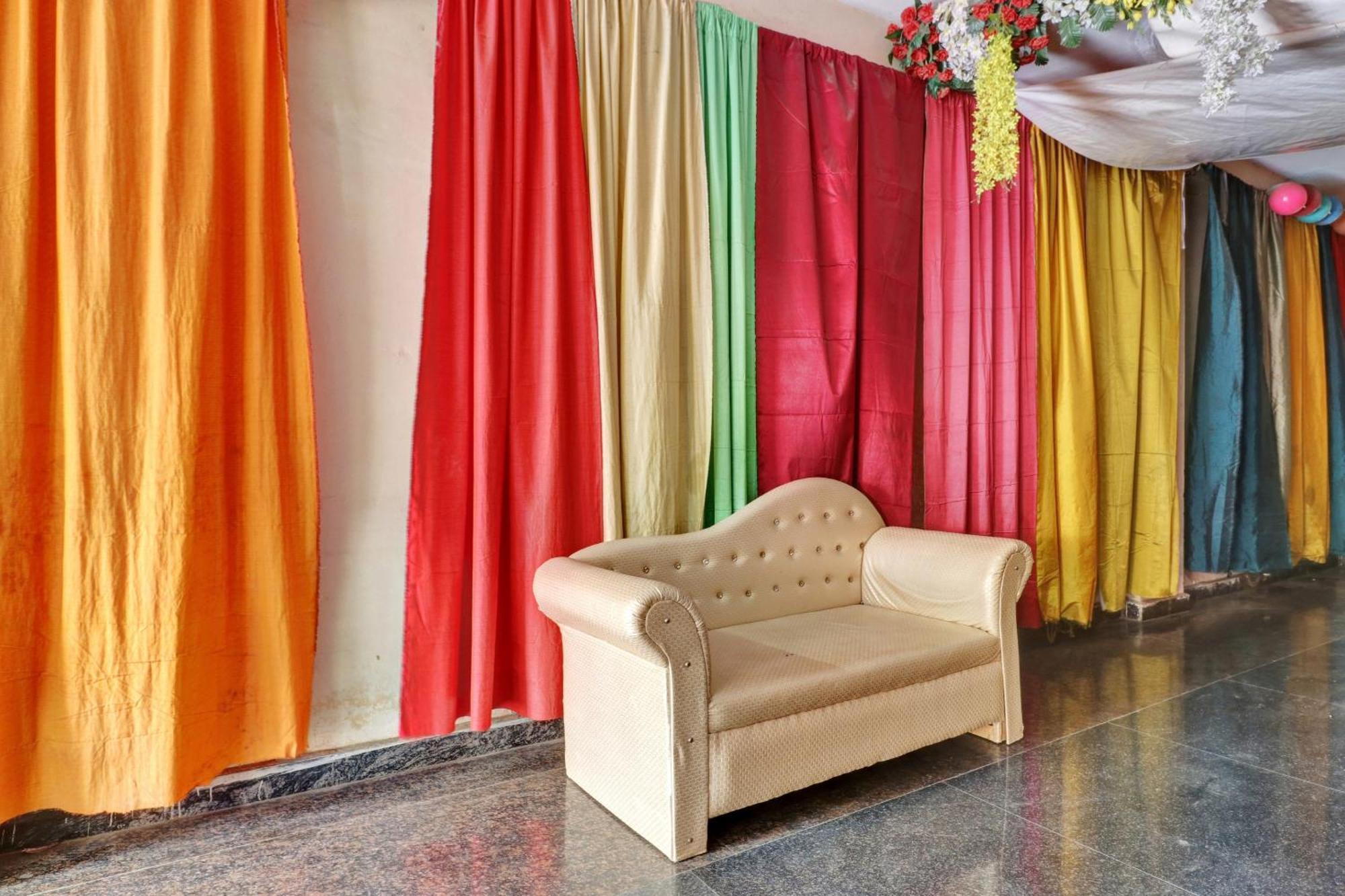 OYO 82518 Hotel Royal In Gwalior Exterior foto