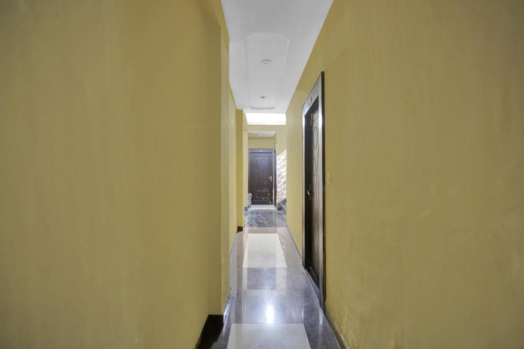 OYO 82518 Hotel Royal In Gwalior Exterior foto